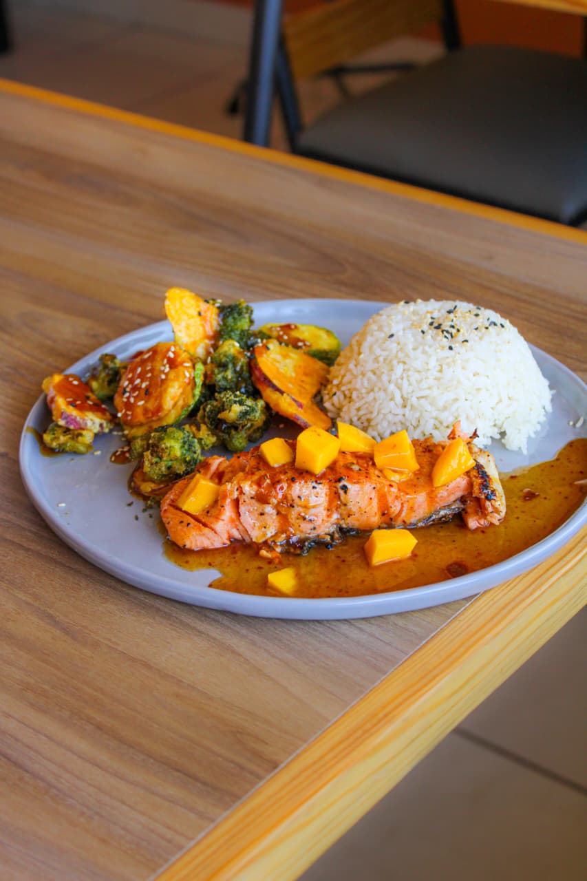 Salmón a la parrila en KYOZON SushiBar